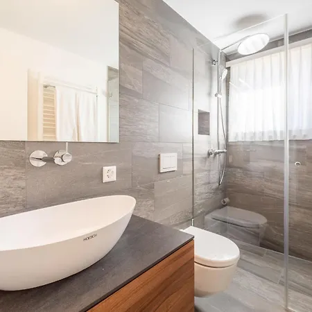 דירה Apartment Majo 5-5 By Interhome